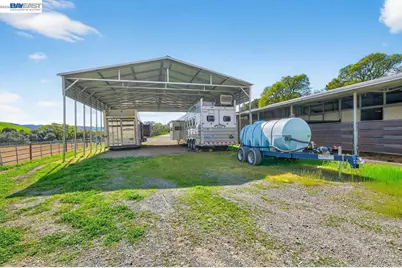 10700 Foothill Rd, Sunol, CA 94586 - Photo 13