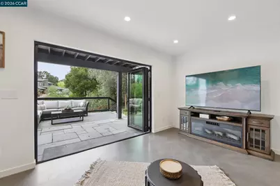 380 Vermont Ave, Berkeley, CA 94707 - Photo 25