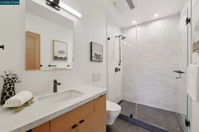 380 Vermont Ave, Berkeley, CA 94707 - Photo 27