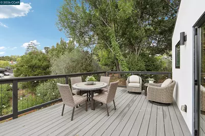 380 Vermont Ave, Berkeley, CA 94707 - Photo 17