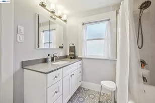 1376 Versailles Ave, Alameda, CA 94501 - Photo 21