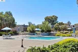 1024 Fontana Dr, Alameda, CA 94502 - Photo 59