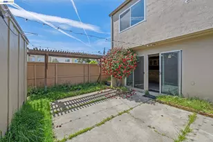 1024 Fontana Dr, Alameda, CA 94502 - Photo 27