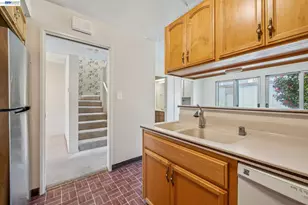 1024 Fontana Dr, Alameda, CA 94502 - Photo 15