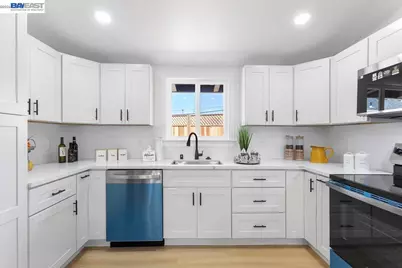 27828 Mandarin Ave, Hayward, CA 94544 - Photo 9