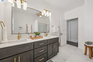 2063 Rosedale Ave, Oakland, CA 94601 - Photo 23