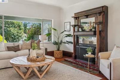 2063 Rosedale Ave, Oakland, CA 94601 - Photo 5