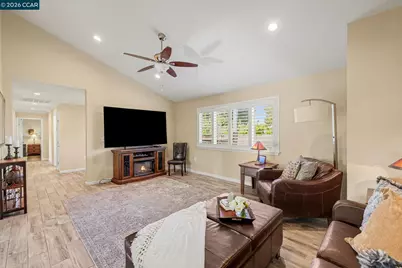 2035 Sherman Dr, Pleasant Hill, CA 94523 - Photo 3