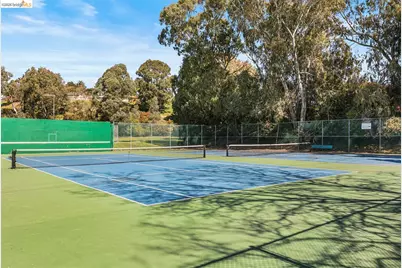 1144 Parkridge Dr, Richmond, CA 94803 - Photo 41