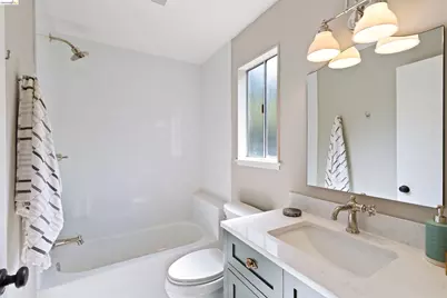 33 Ramona Ave, Oakland, CA 94611 - Photo 43