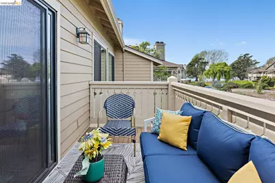 220 Lakeshore Ct, Richmond, CA 94804 - Photo 21