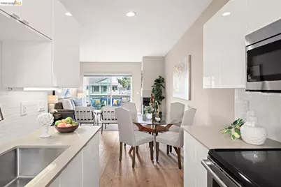 220 Lakeshore Ct, Richmond, CA 94804 - Photo 9