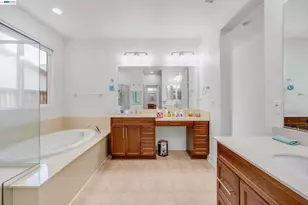 2904 Hanauma Bay Dr, Pittsburg, CA 94565 - Photo 31