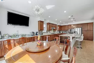 2904 Hanauma Bay Dr, Pittsburg, CA 94565 - Photo 15