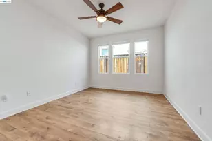 2904 Hanauma Bay Dr, Pittsburg, CA 94565 - Photo 23