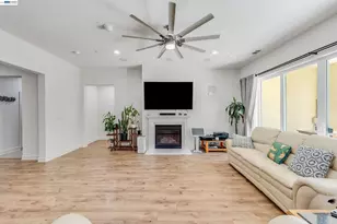 2904 Hanauma Bay Dr, Pittsburg, CA 94565 - Photo 7