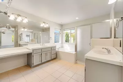 2295 Regatta Way, San Leandro, CA 94579 - Photo 27