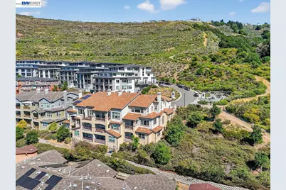 6523 Bayview Dr, Oakland, CA 94605 - Photo 55