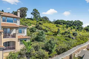 6523 Bayview Dr, Oakland, CA 94605 - Photo 53