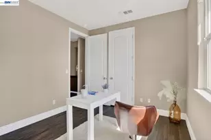 6523 Bayview Dr, Oakland, CA 94605 - Photo 39