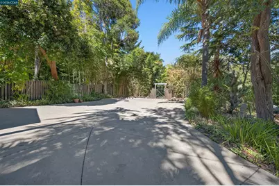 15 Crown Ct, Orinda, CA 94563 - Photo 41