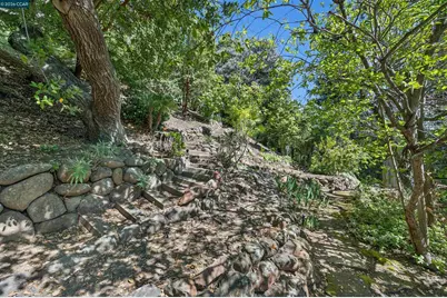 15 Crown Ct, Orinda, CA 94563 - Photo 37