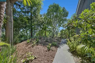 15 Crown Ct, Orinda, CA 94563 - Photo 3