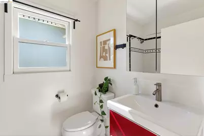 1200 El Centro Ave, Oakland, CA 94602 - Photo 21