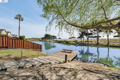 35 Britt Ct, Alameda, CA 94502 - Photo 33