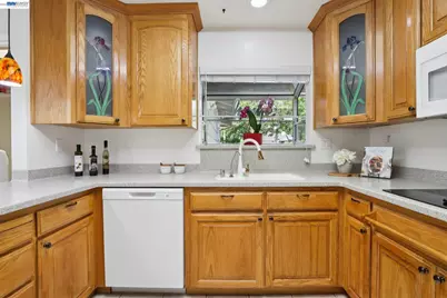 42447 Paseo Padre Pkwy, Fremont, CA 94539 - Photo 15