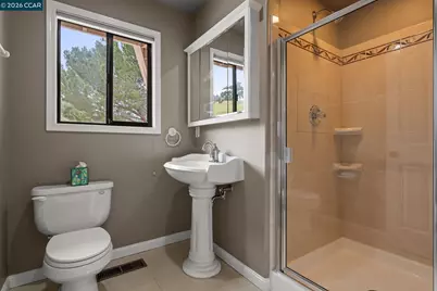 1000 Froyd Rd, Concord, CA 94521 - Photo 43
