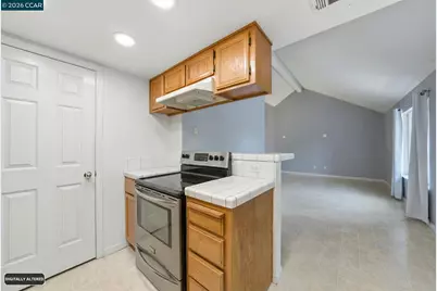 1050 Summershore Ct, San Jose, CA 95122 - Photo 15