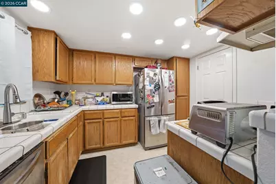 1050 Summershore Ct, San Jose, CA 95122 - Photo 55