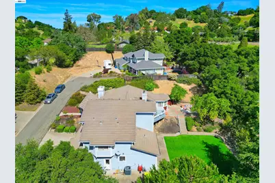 16 McNamara Ln, Martinez, CA 94553 - Photo 57