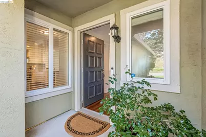 25 Graeagle, Oakland, CA 94605 - Photo 3