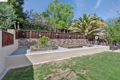 3744 Northridge Dr, Concord, CA 94518 - Photo 35