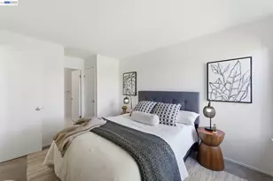 22 Marina Lakes Dr, Richmond, CA 94804 - Photo 17