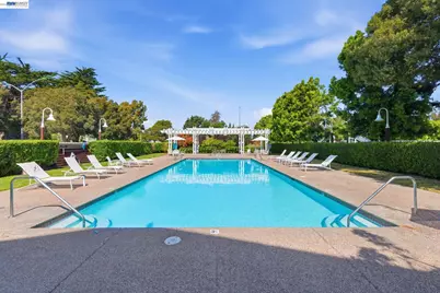 22 Marina Lakes Dr, Richmond, CA 94804 - Photo 27