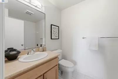 22 Marina Lakes Dr, Richmond, CA 94804 - Photo 19