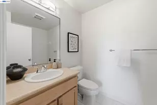 22 Marina Lakes Dr, Richmond, CA 94804 - Photo 19