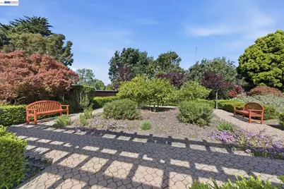 22 Marina Lakes Dr, Richmond, CA 94804 - Photo 29