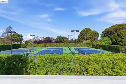 22 Marina Lakes Dr, Richmond, CA 94804 - Photo 9