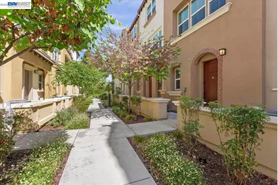 730 Amalfi Loop, Milpitas, CA 95035 - Photo 3