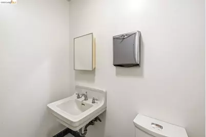 3021 Telegraph Ave, Berkeley, CA 94705 - Photo 25