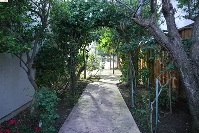 5230 Henderson Ct, Antioch, CA 94531 - Photo 37