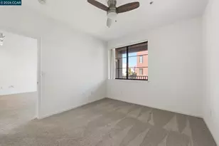 1060 3rd St, San Jose, CA 95112 - Photo 17