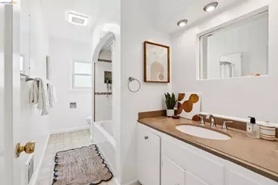 3824 Enos Ave, Oakland, CA 94619 - Photo 13