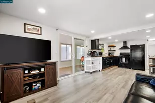 32 Galloway Dr, Concord, CA 94518 - Photo 13