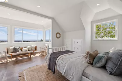 165 Bell Ave, Piedmont, CA 94611 - Photo 31