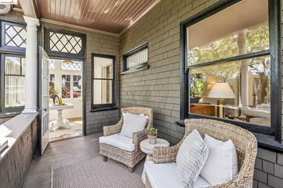 1715 Oakland Ave, Piedmont, CA 94611 - Photo 13